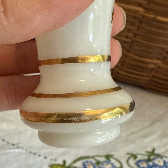 Portieux Vallerysthal Antique Mini Gold Gilt Star White Opaline French Bud Vase - Picture 6 of 8